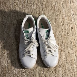 ADIDAS STAN SMITH.